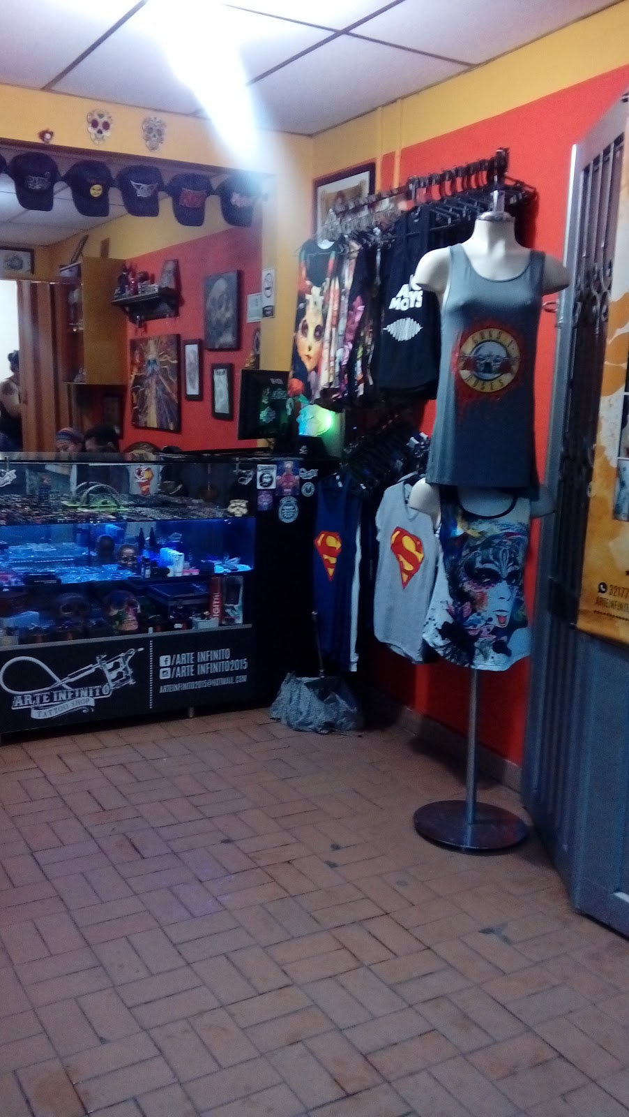 The Black Roses Tattoo Shop