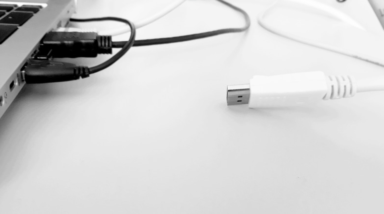 How to Charge Laptop With HDMI