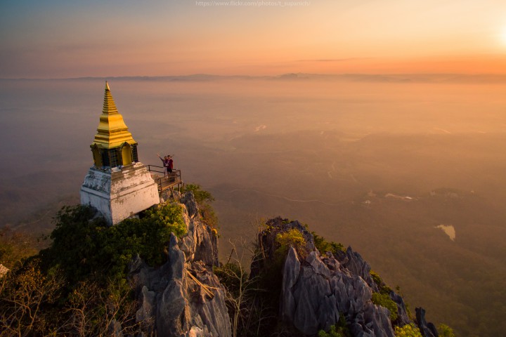 รูปภาพที่ไม่มีคำบรรยาย