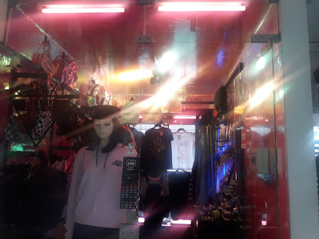 Centro Comercial Cantuarias, Int 119, C. Cantuarias 140, Miraflores 15074, Perú
