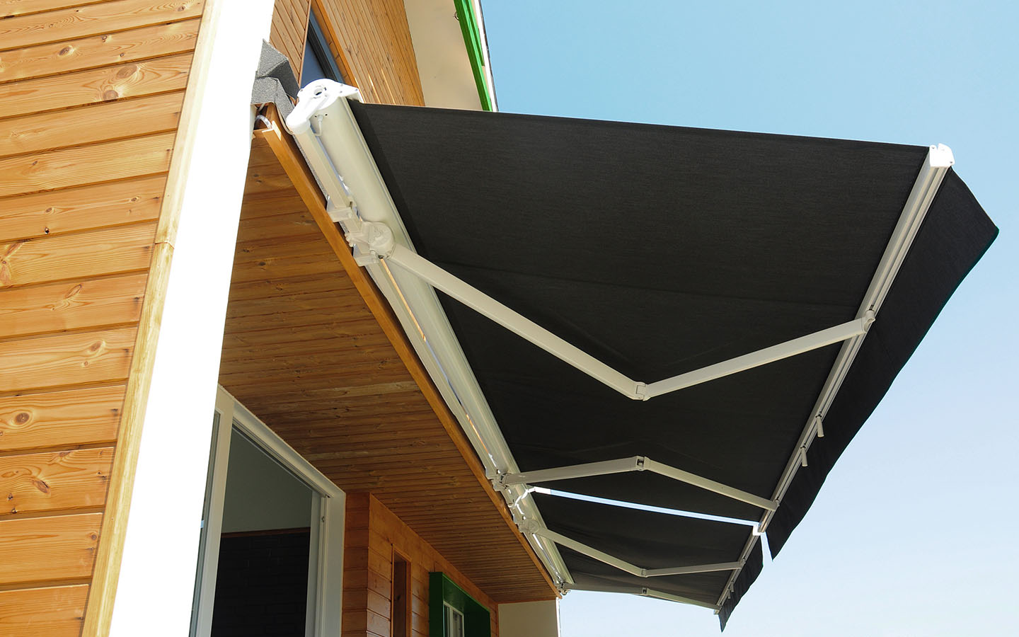 adding sunshades is one of the ways to keep the roof cool in summer