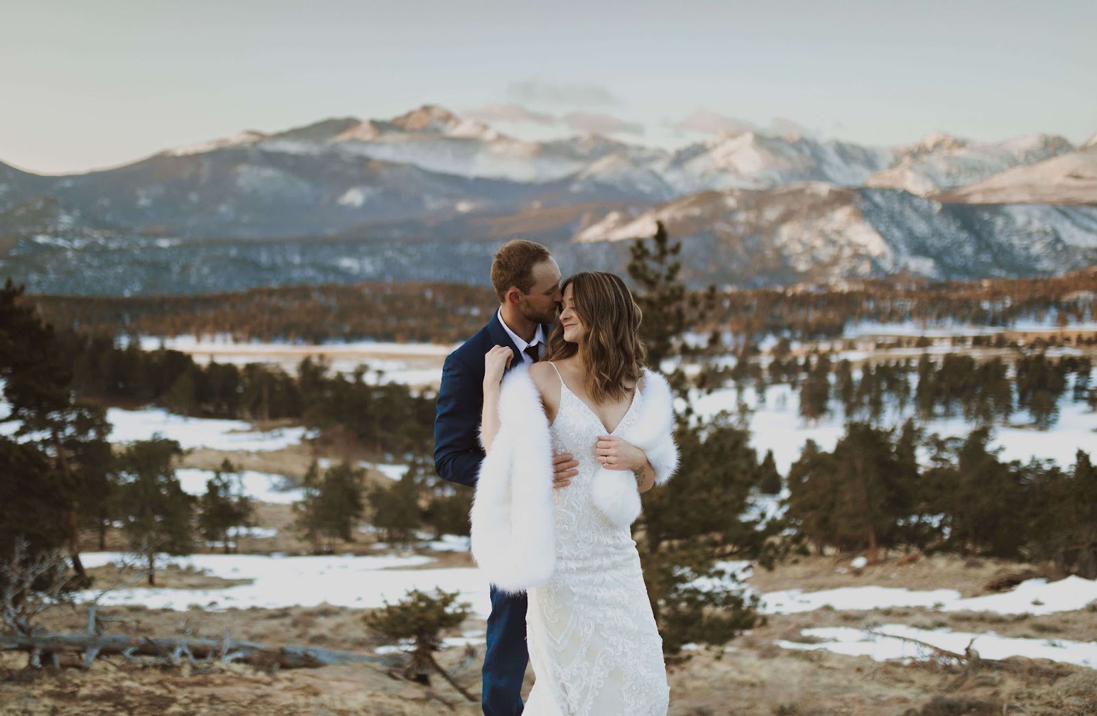 couple eloping at Rocky Mountain National Park