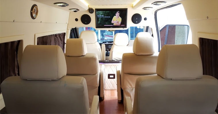 Nội thất xe Vũ Linh Limousine đi Sài Gòn từ Cần Thơ