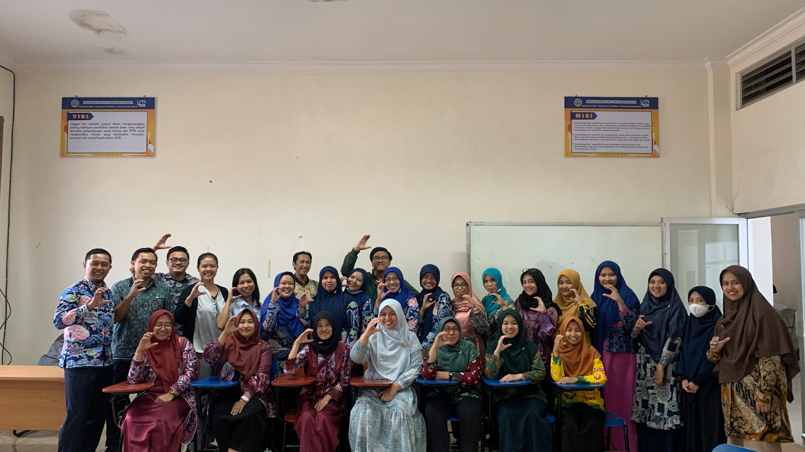 Dosen UM Tingkatkan Keterampilan Pengembangan Modul Ajar Kurikulum Merdeka Berbasis TPACK bersama Guru SD Kota Malang