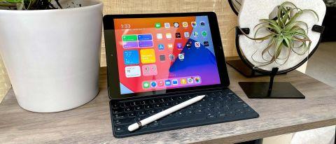 iPad 8th generation review Smart keyboard