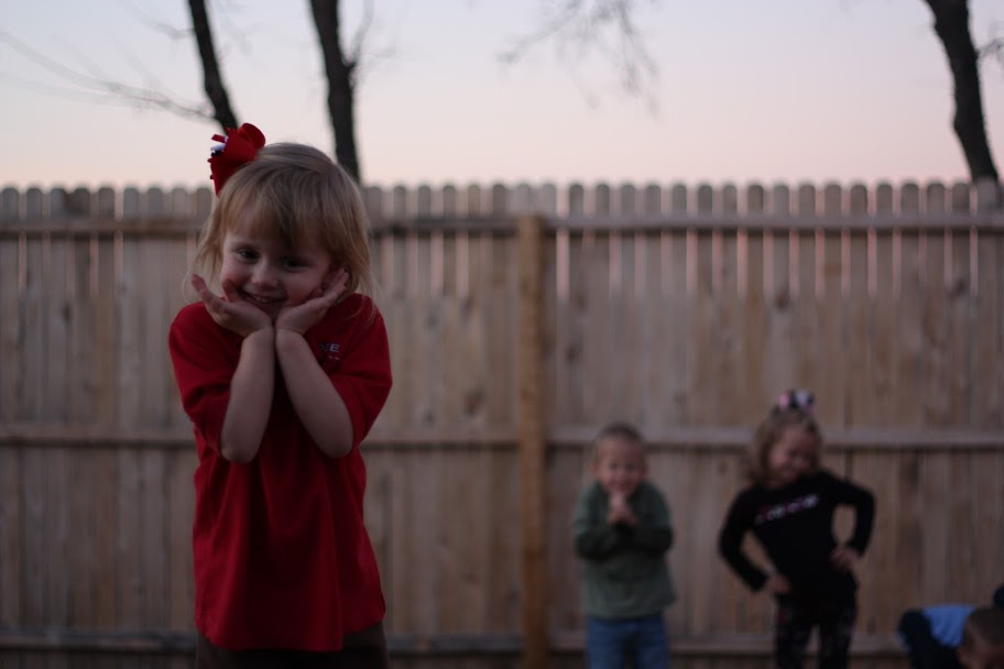 IMAGE: https://lh4.googleusercontent.com/_1g3KnNcAdb8/TVcmCIUkmuI/AAAAAAAAAPc/2jopsHfHVU4/s912/IMG_0233%5B1%5D.JPG