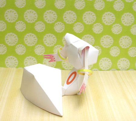 Kyubey Incubator Papercraft