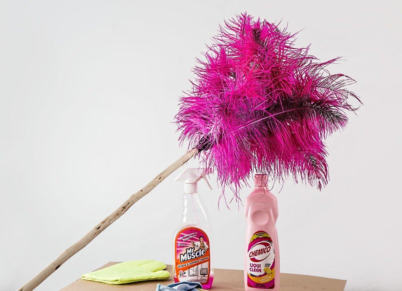 abrasive cleaners not to use when cleaning high-quality hand-blown glass