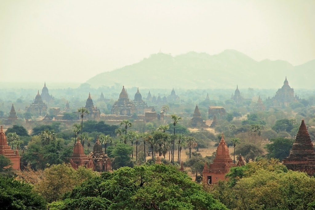 На Берегу реки Иравади (Мьянма 2011)