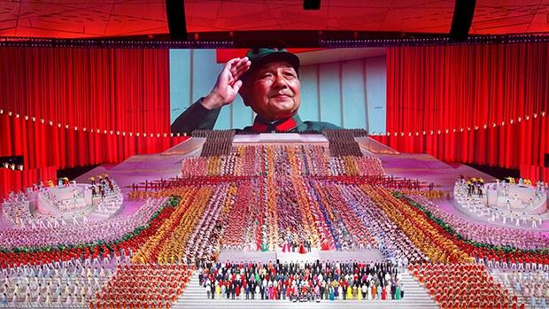 【中共權鬥】《人民日報》署名文章　九提鄧小平不提習近平