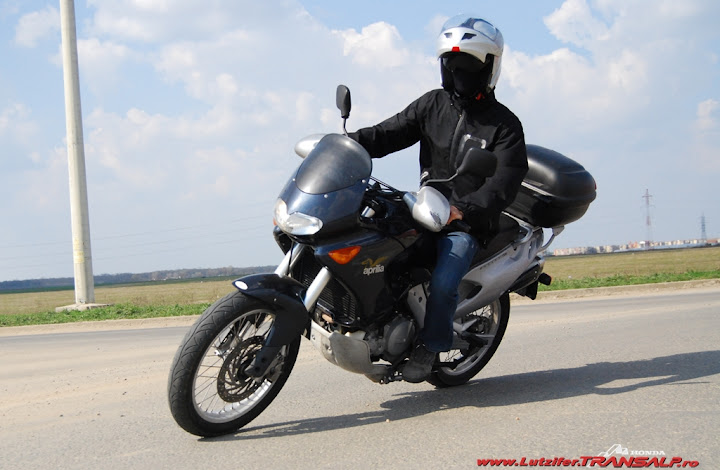 DSC_3722-crop.JPG