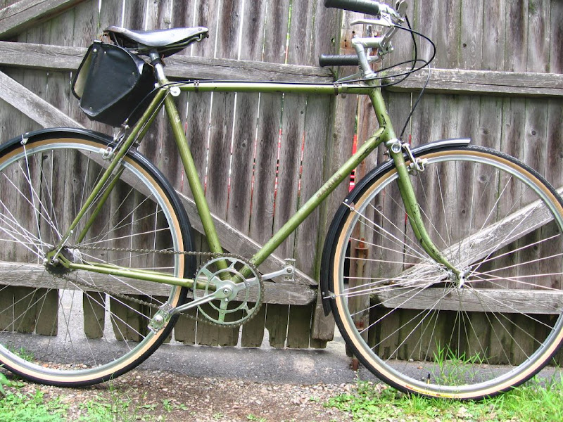 Pair Kenda 26x1 1/4 BLACK Sport Tyres Vintage Bike Road Bicycle 32-597 Fast Roll
