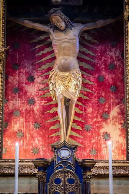 Viếng Vương cung thánh đường San Marcello al Corso và thập giá phép lạ