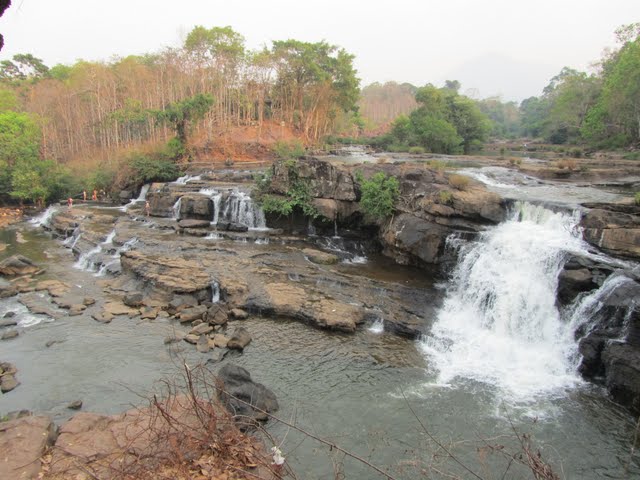 Tat Lo waterfall