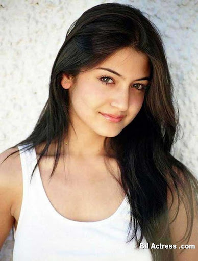 Bollywood Actress Anushka Sharma Photo-03