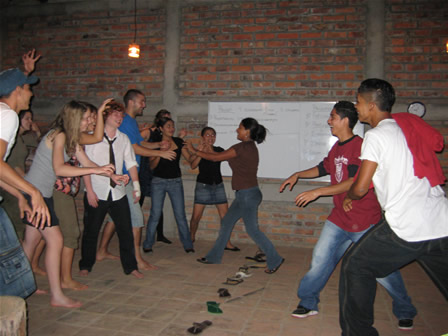 https://lh4.googleusercontent.com/_L898C9-TLtA/TYqfTRIAinI/AAAAAAAAAHA/ZccmtdUadoo/funny%20game.jpg