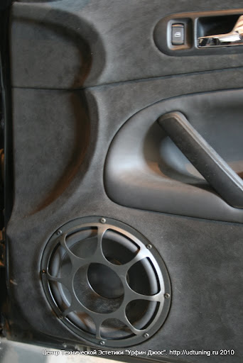 Установка мидбасов на VW Passat B5