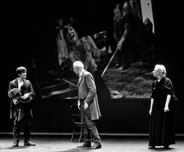 Cillian Murphy, Sean McGinley, Marie Mullen