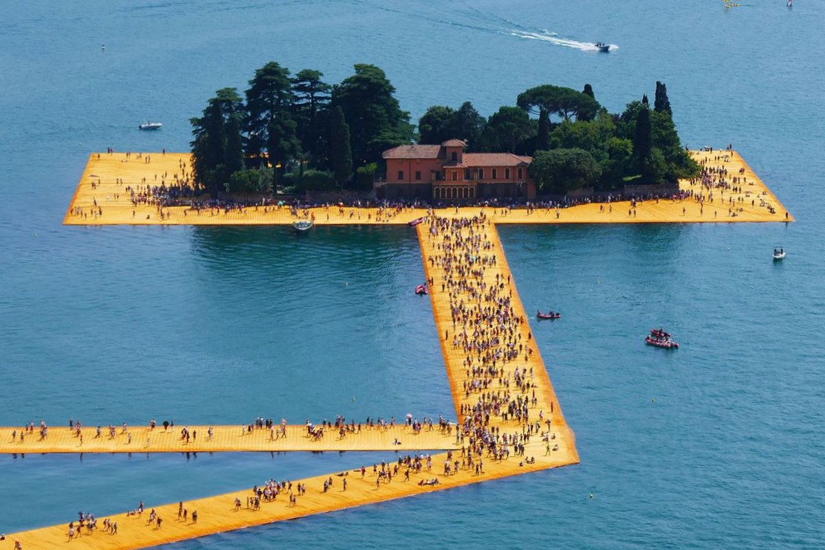 floating piers in Italy