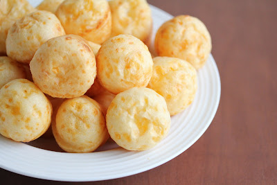 photo of a plate of Brazilian cheese puffs