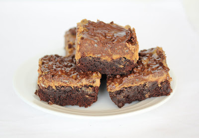 close-up photo of a plate of brownies