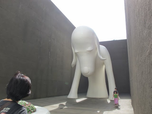 青森県立美術館