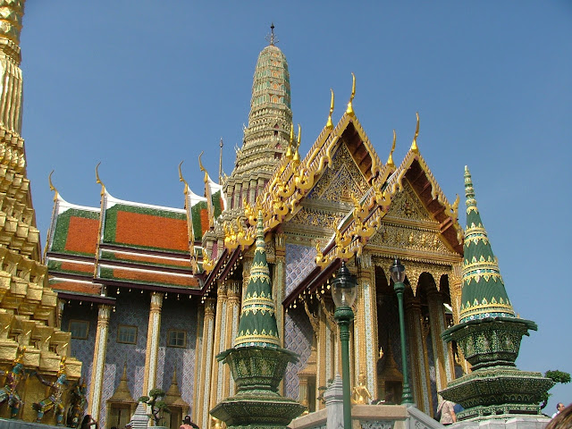 Lo mejor de Tailandia y playas. - Blogs de Tailandia - Bangkok, Palacio Real, Edifio Bayoke y cena crucero (6)