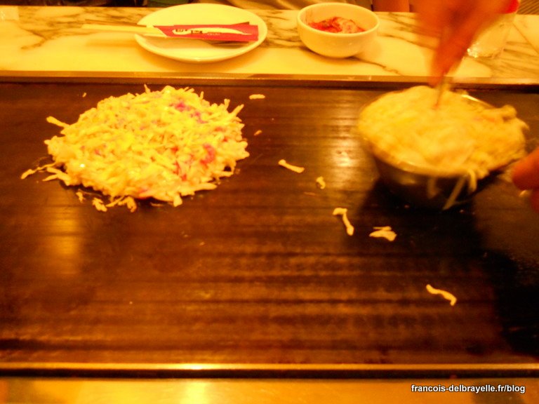 Préparation des okonomiyaki