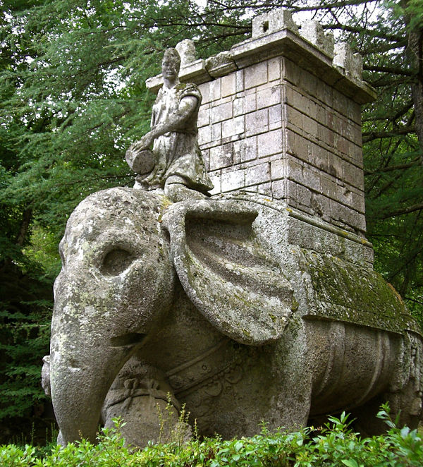 bomarzo-elefante.jpg