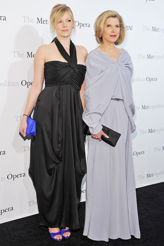 emmy rossum o mio babbino caro alfombra roja metropolitan opera house de n y moda y opera emmy rossum o mio babbino caro alfombra roja metropolitan opera house de n y moda y opera