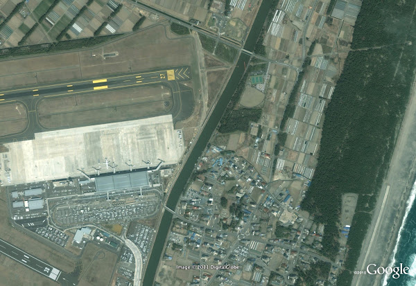 สนามบินเซ็นได ในจังหวัดมิยางิ(宮城県) Sendai airport in 2003.
