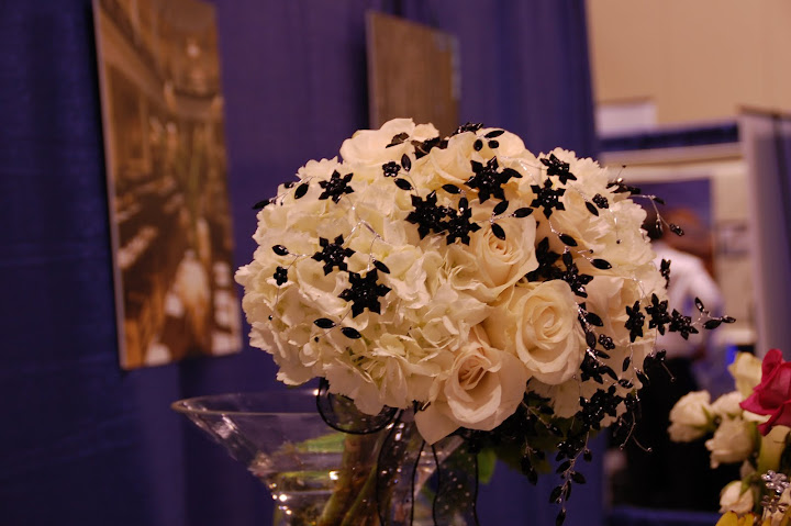 Bill Hamilton Designs wedding bouquet black and white