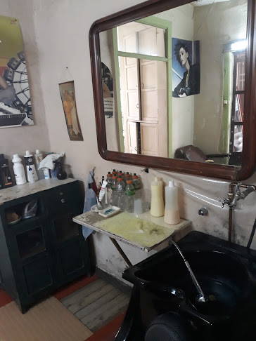 Peluquería Moderna - Barbería
