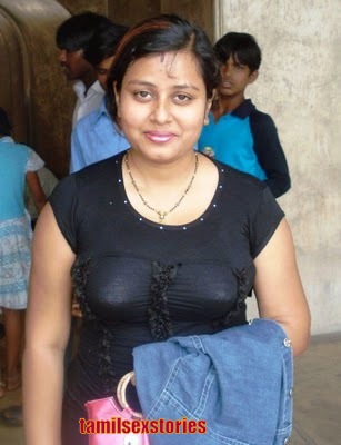 aunties in pubs. Tamil Hot Aunty Images,