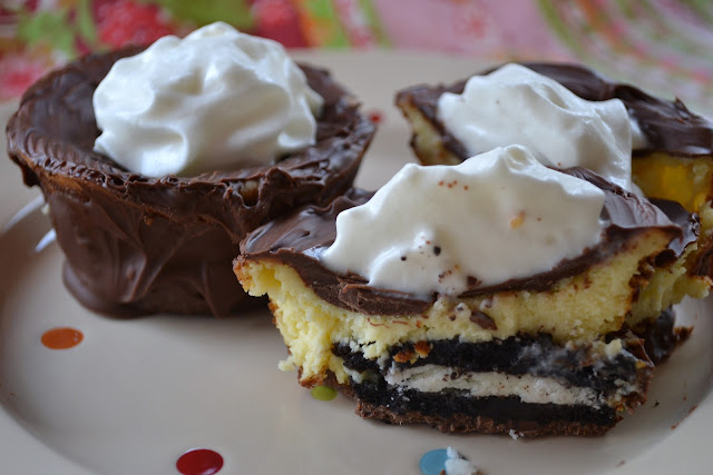 Mini oreo crusted cheesecakes 