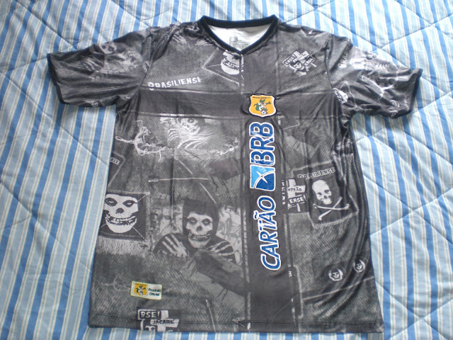 Brasiliense - Camisa Rock'n Roll - 2011 CIMG5187