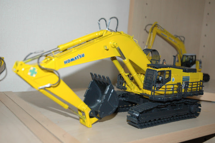 Komatsu Pc1100 Vs Pc1250 What S The Difference General Topics Dhs Forum