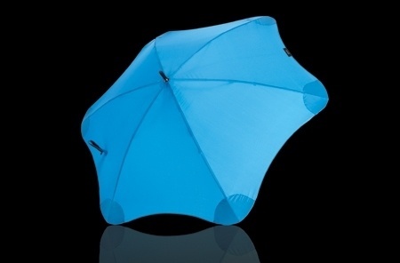 safety umbrella with blunt edge to protect eye