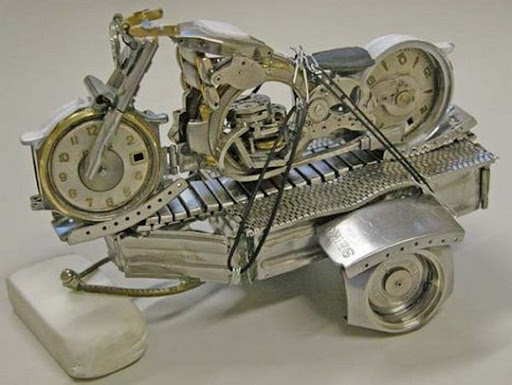 модели мотоциклов из частей часов