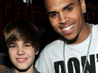 Chris Brown faz participação surpresa em show do Justin Bieber na Austrália