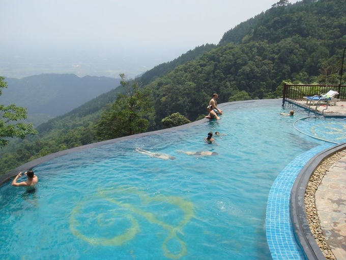 Top 8 bể bơi vô cực của Việt Nam đẹp ngất ngây không thua gì nước ngoài