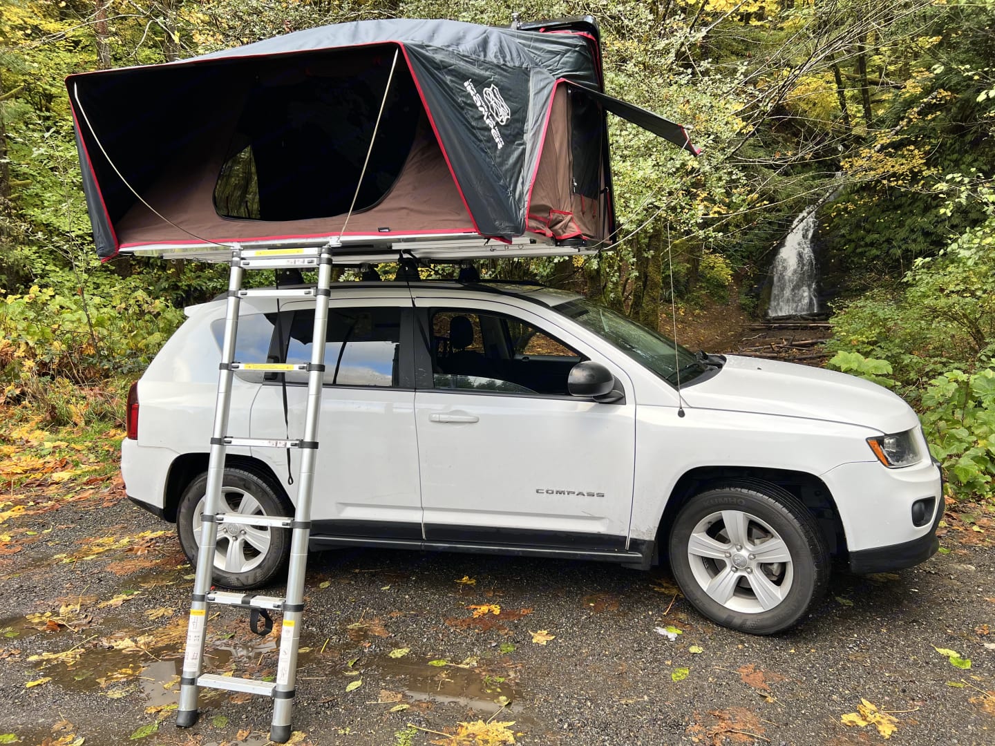 Jeep Compass roof tent for rent
