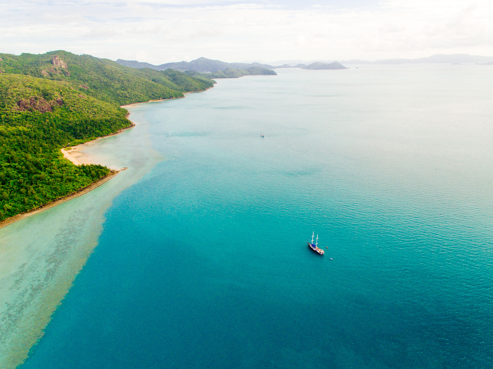 Whitsundays Tours, Whitsundays Trip, Whitsundays Sailing Adventures, Whitsundays Boat Trips, Whitsundays Day Tour, Whitsundays Tours From Airlie Beach