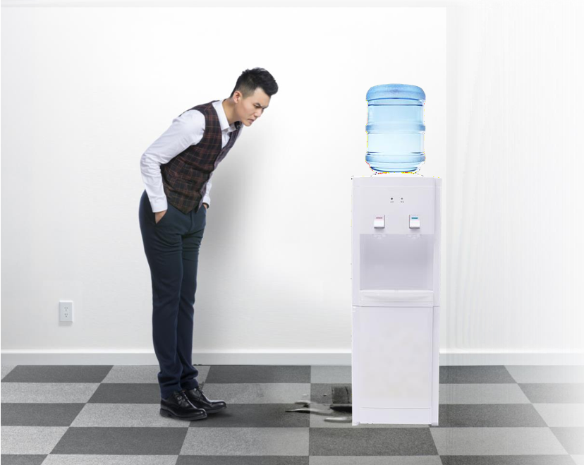 Vì sao nên mua máy lọc nước RO Toshiba? > Máy lọc nước bị rò rỉ gây bất tiện