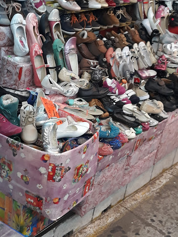 Opiniones de Calzado Local 245 en Quito - Zapatería