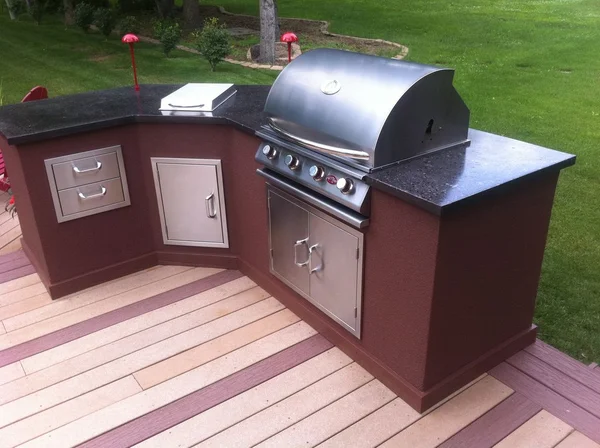 Outdoor Kitchen with Countertops Made from Concrete: These 10 DIY Outdoor Kitchen Ideas will add some flare to your outdoor space and save you money. 