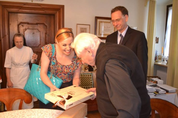 ZENIT Correspondent Deborah Castellano Lubov Meets Georg Ratzinger at Home in Regensburg - PHOTO of Michael Hesemann