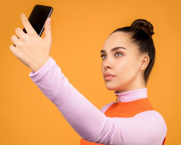 Comment prendre une Selfie : 15 astuces qui feront la différence
