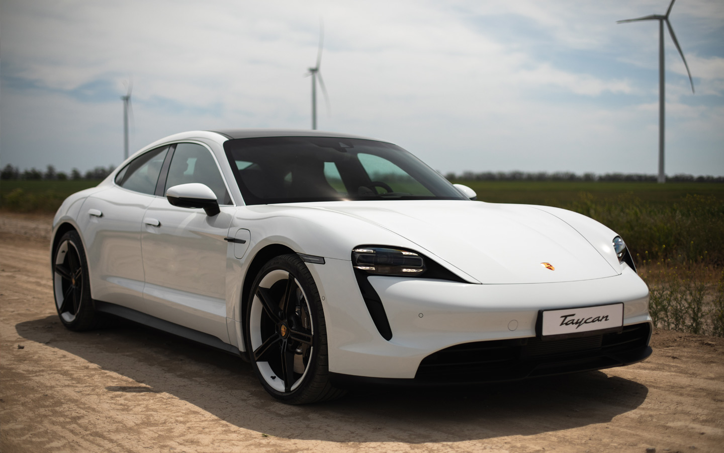 Porsche Taycan can reach from 0 to 100 km/h in 5.4 seconds