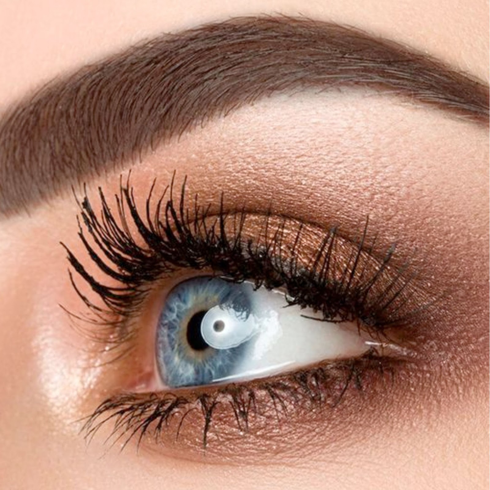 The-advantages-of-volume-lashes